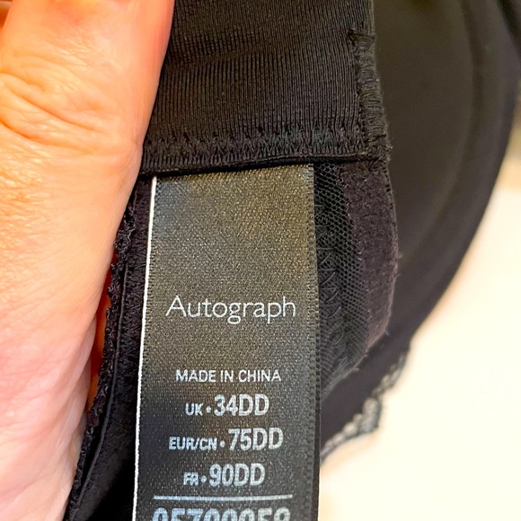 Marks and Spencer’s bra 34DD - Picture 6 of 6